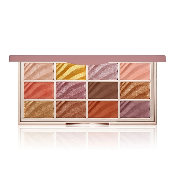 ๐2/$20 Ciate London The Velvet Eyeshadow Palette - Picture 6 of 7